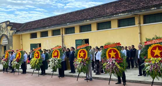 LỄ DÂNG HƯƠNG KỶ NIỆM 83 NĂM NGÀY THÀNH LẬP ĐẢNG BỘ TỈNH ĐẮK LẮK (23/11/1940 - 23/11/2023)