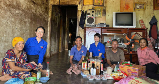 KHẮC VÀO TIM NHỮNG NGHĨA TÌNH 