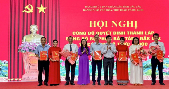 HỘI NGHỊ CÔNG BỐ QUYẾT ĐỊNH THÀNH LẬP ĐẢNG BỘ BỘ PHẬN BẢO TÀNG ĐẮK LẮK