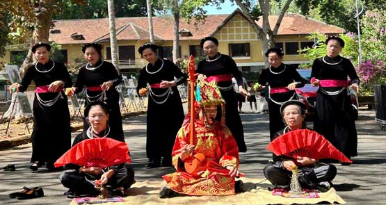 CHƯƠNG TRÌNH TRẢI NGHIỆM DI SẢN CHỦ ĐỀ “HỘI TỤ” TẠI BẢO TÀNG ĐẮK LẮK THU HÚT ĐÔNG ĐẢO KHÁCH THAM QUAN