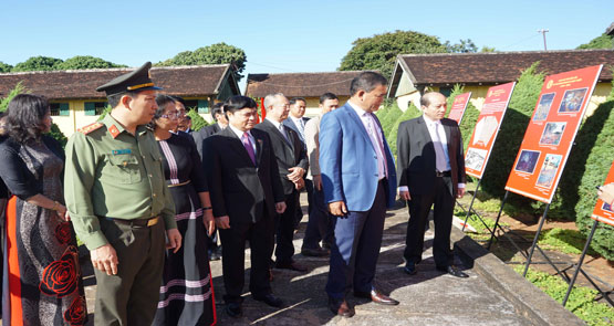 TRƯNG BÀY CHUYÊN ĐỀ “ĐẢNG BỘ TỈNH ĐẮK LẮK – 80 NĂM HÌNH THÀNH VÀ PHÁT TRIỂN”