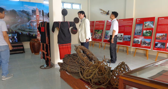 TRƯNG BÀY “DI SẢN VĂN HÓA TỈNH ĐẮK LẮK” TẠI LIÊN HOAN NGHỆ THUẬT DÂN GIAN TÂY NGUYÊN 2016