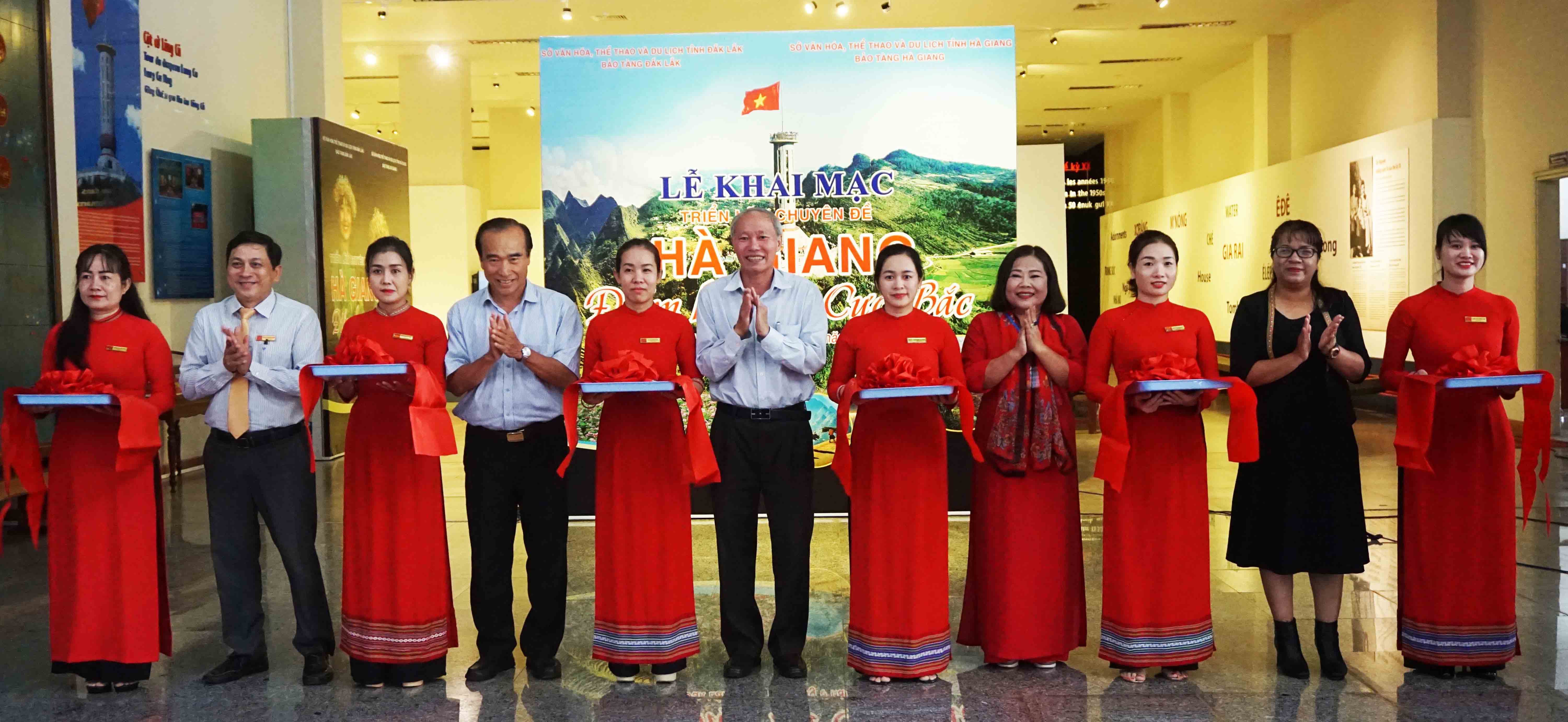 KHAI MẠC TRIỂN LÃM CHUYÊN ĐỀ “HÀ GIANG – ĐIỂM HẸN NƠI CỰC BẮC”